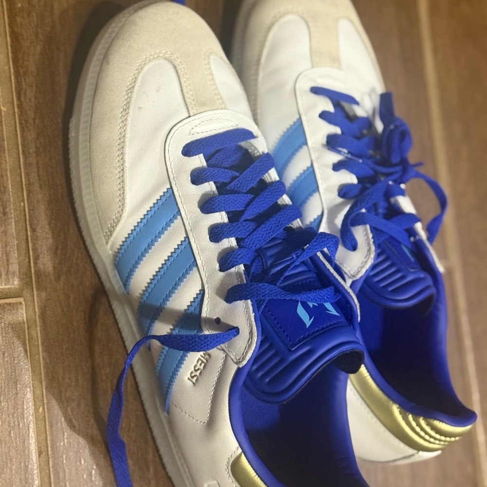 Messi adidas sambas